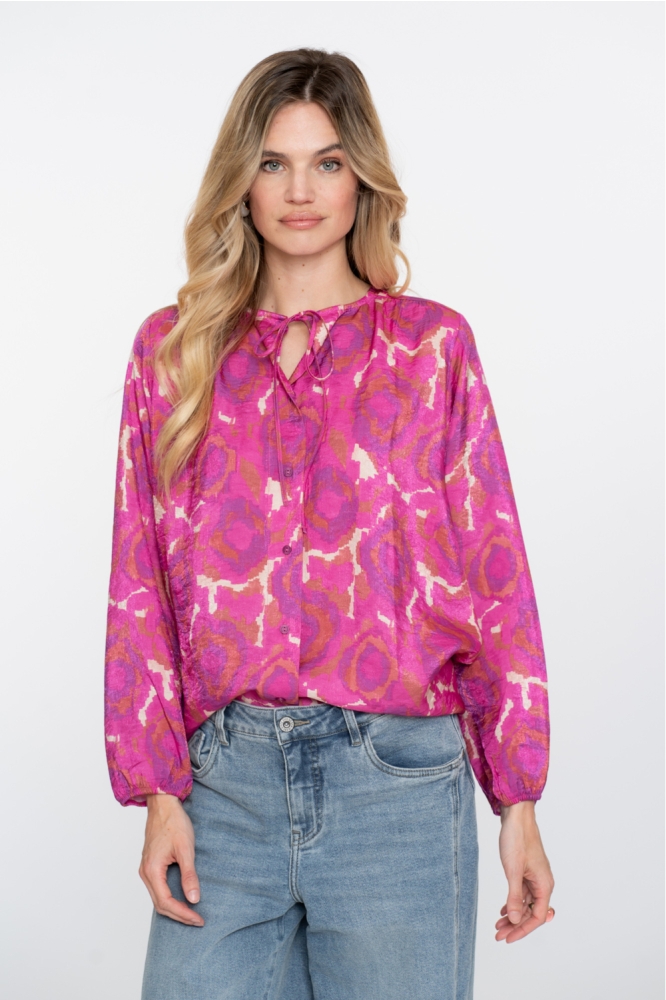 GLANZENDE BLOUSE MET GRAFISCH PATROON 53622 20 PINK/OFF WHITE